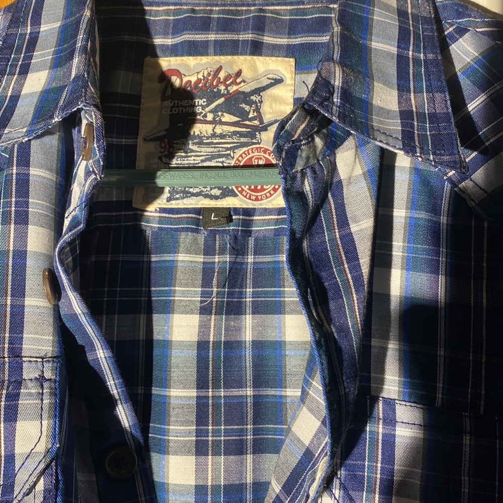 Button - Picture 3 of 4